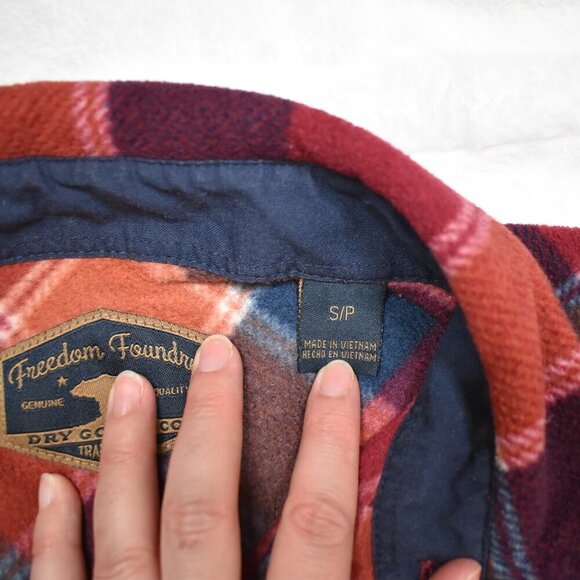 Freedom Foundry Mens Plaid Fleece Button Down Shirt Shacket Sz S Western Outdoor - Picture 11 of 16